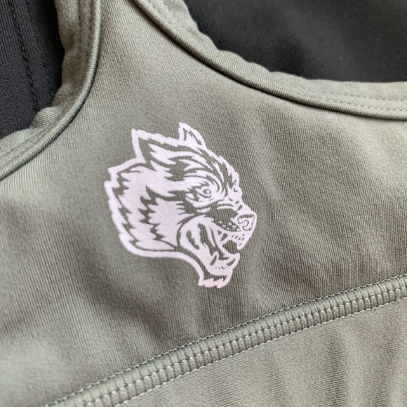 Darc Sport Wolves Grey Sports Bra - Picture 5 of 6